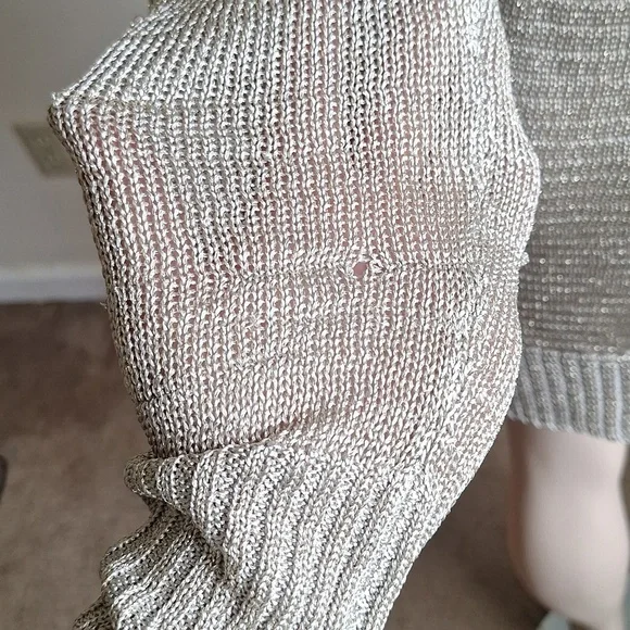 🎁Chic Metallic Cardigan Sweater Size M FREE with any Bundle Purchase - Picture 6 of 13